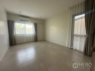 ให้เช่า 3 ห้องนอน บ้านเดี่ยว ใน วัฒนา, กรุงเทพฯ
