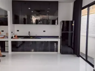 出租 5 卧室 独立屋 在 Wang Thong Lang, 曼谷