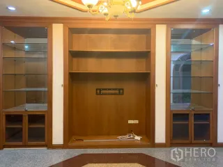 出租 4 卧室 独立屋 在 Watthana, 曼谷
