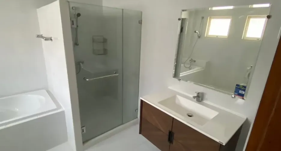 For rent 4 bedrooms house in Watthana, Bangkok