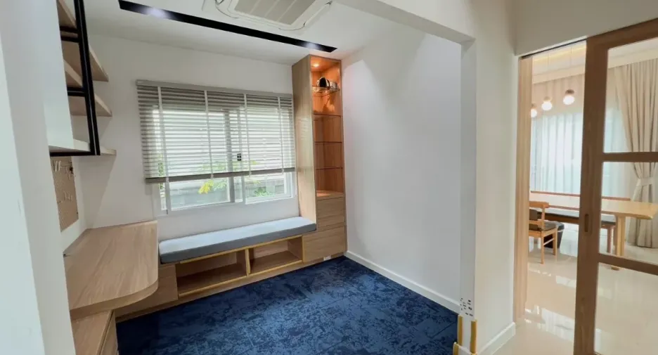 Casa en alquiler y en venta de 4 habitaciones en Khlong Luang, Pathum Thani