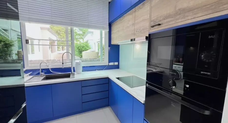 Casa en alquiler y en venta de 4 habitaciones en Khlong Luang, Pathum Thani