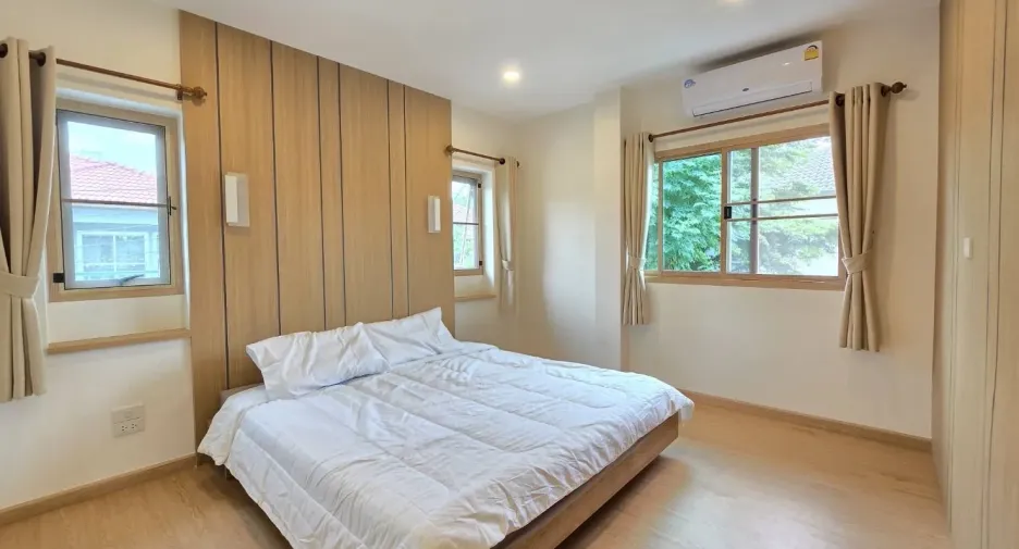 For sale 3 bedrooms house in Suan Luang, Bangkok