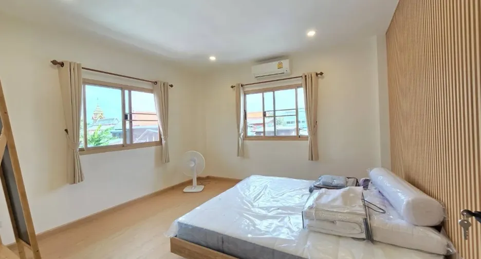 For sale 3 bedrooms house in Suan Luang, Bangkok