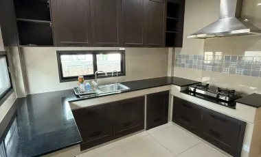 Haus zur Miete mit 4 Zimmer in Prawet, Bangkok