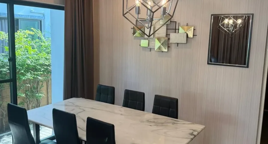 Haus zur Miete mit 4 Zimmer in Prawet, Bangkok