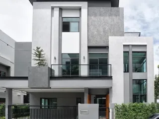 For rent そして for sale 5 ベッドルーム house in Phra Khanong, Bangkok