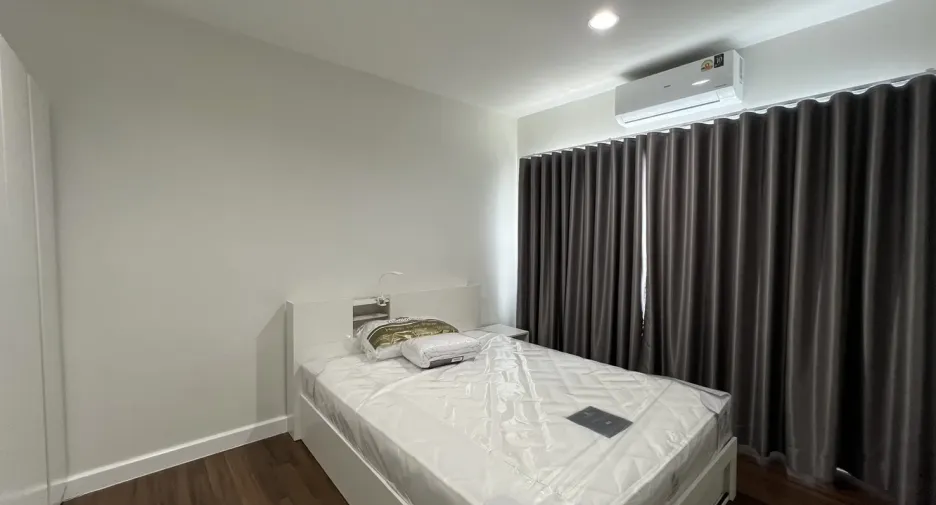 For rent 3 bedrooms townhouse in Bang Kapi, Bangkok