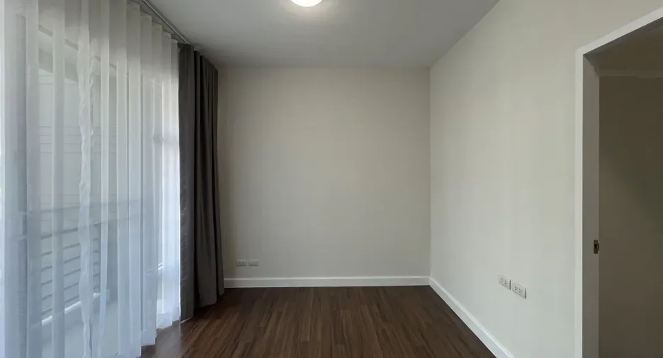 For rent 3 bedrooms townhouse in Bang Kapi, Bangkok