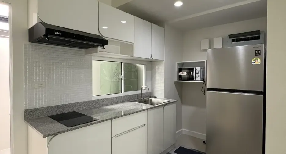 For rent 3 bedrooms townhouse in Bang Kapi, Bangkok