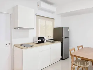 Casa adosada en alquiler de 3 habitaciones en Bang Phli, Samut Prakan