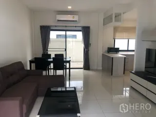 Reihenhaus zur Miete mit 3 Zimmer in Saphan Sung, Bangkok