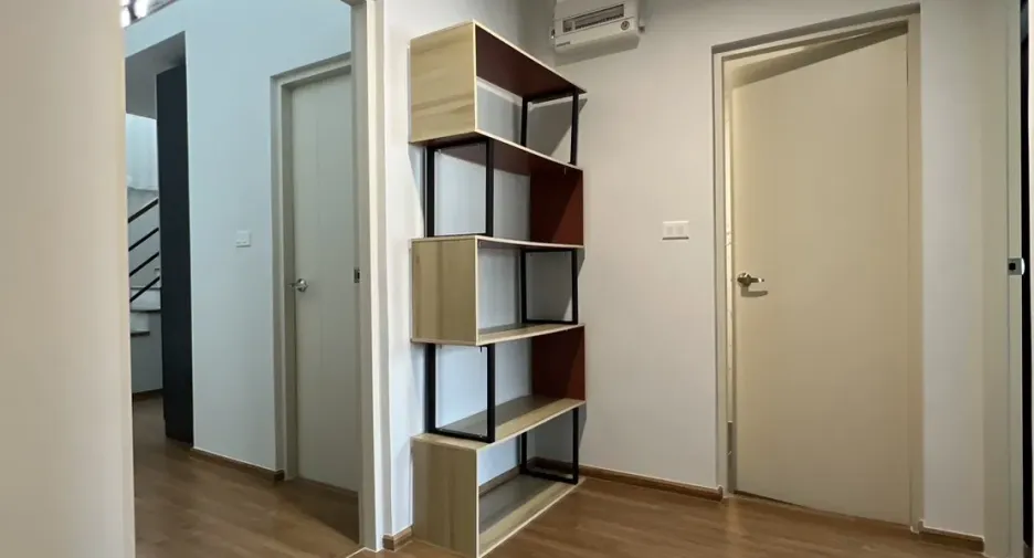 For rent 3 bedrooms townhouse in Bang Phli, Samut Prakan