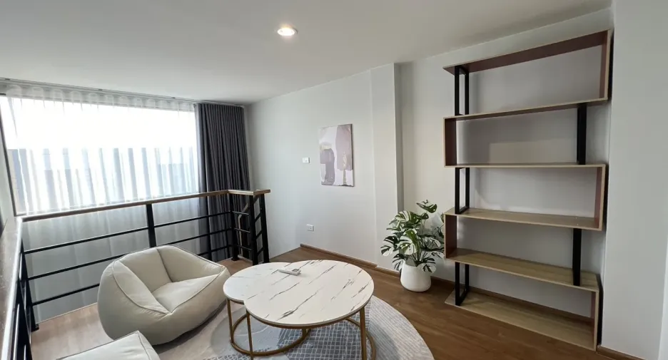 For rent 3 bedrooms townhouse in Bang Phli, Samut Prakan