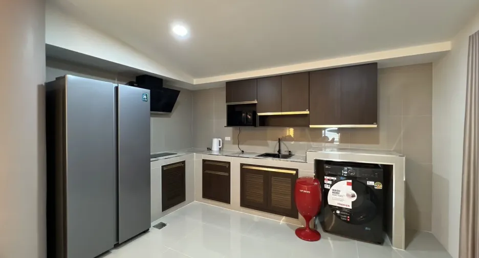 For rent 3 bedrooms townhouse in Bang Phli, Samut Prakan