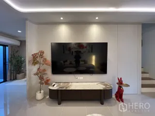 For rent 3 bedrooms townhouse in Bang Phli, Samut Prakan