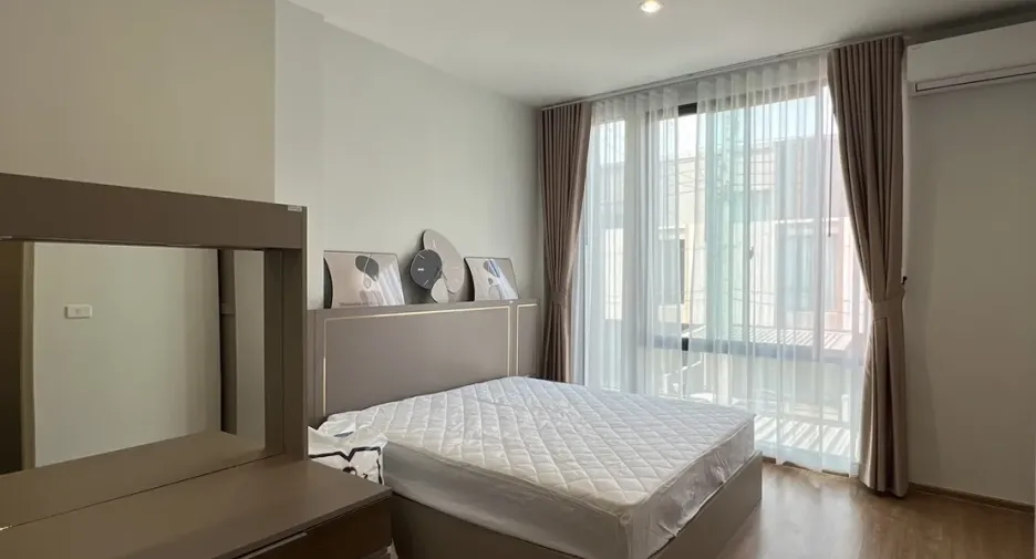 For rent 3 bedrooms townhouse in Bang Phli, Samut Prakan
