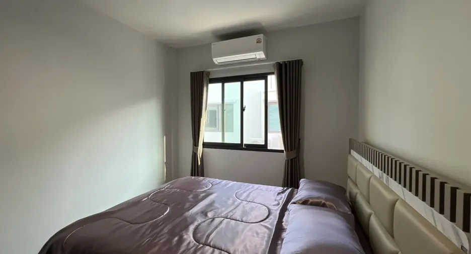 For rent 3 bedrooms townhouse in Bang Phli, Samut Prakan