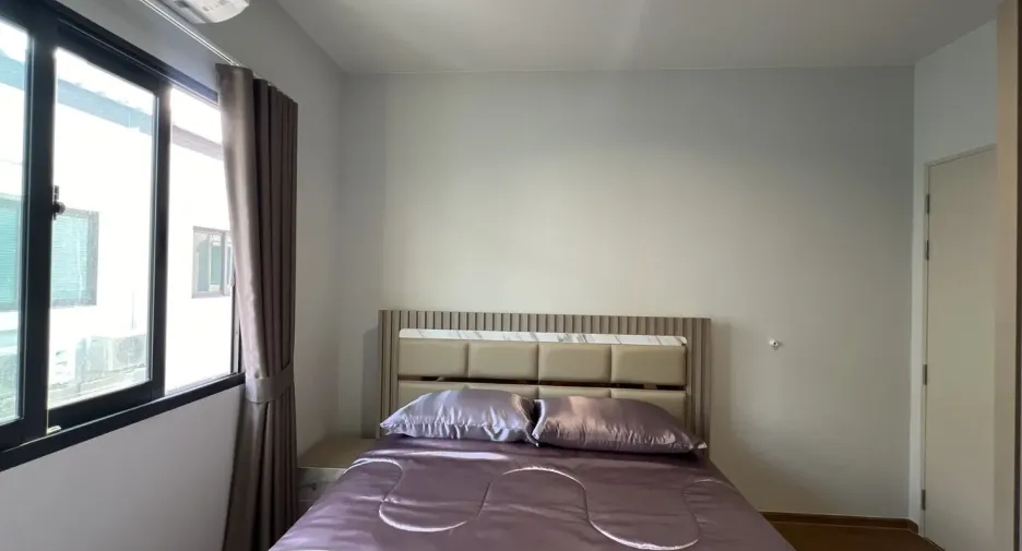 For rent 3 bedrooms townhouse in Bang Phli, Samut Prakan