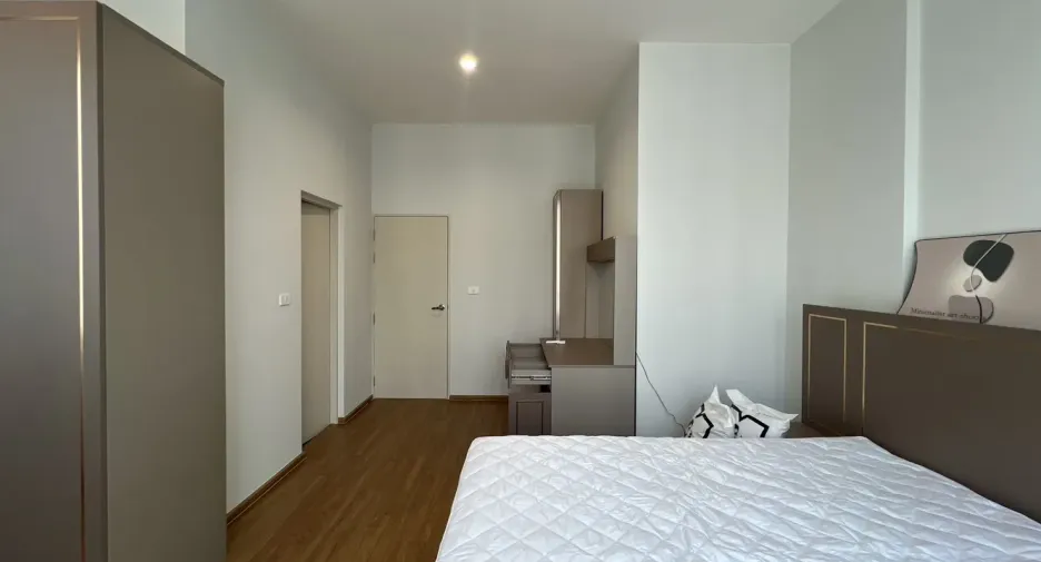 For rent 3 bedrooms townhouse in Bang Phli, Samut Prakan
