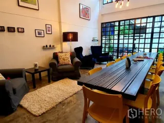 Reihenhaus zur Miete mit 4 Zimmer in Khlong Toei, Bangkok