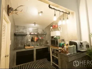 Reihenhaus zur Miete mit 4 Zimmer in Khlong Toei, Bangkok