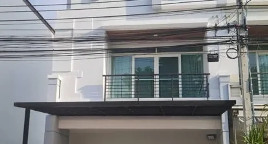 For rent 3 ベッドルーム townhouse in Prawet, Bangkok