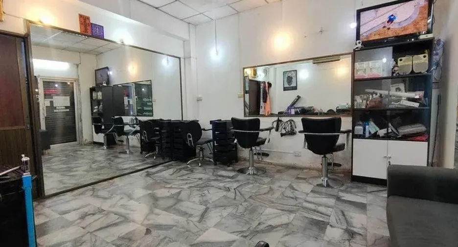 For sale 3 bedrooms townhouse in Bang Phlat, Bangkok
