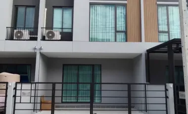 For rent and for sale 3 bedrooms townhouse in Bang Phli, Samut Prakan