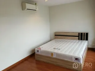 For rent 3 bedrooms townhouse in Chom Thong, Bangkok