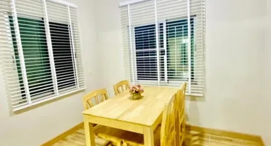 Reihenhaus zur Miete mit 3 Zimmer in Prawet, Bangkok