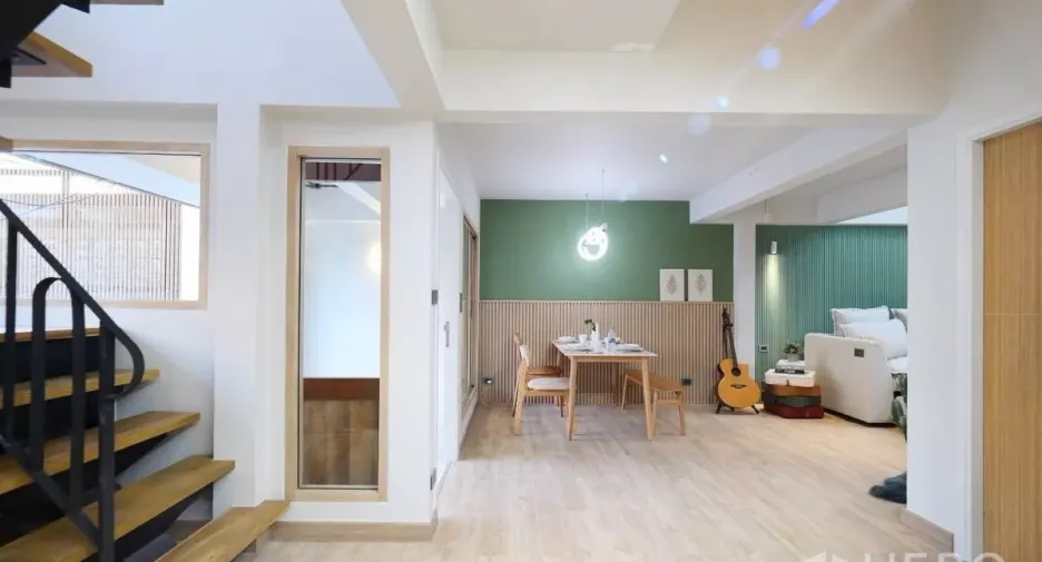 For rent 3 bedrooms townhouse in Watthana, Bangkok