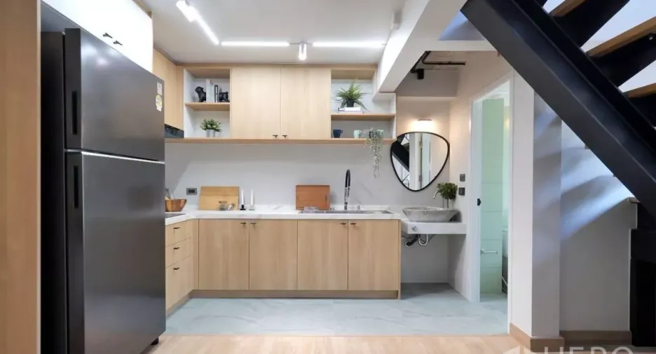 For rent 3 bedrooms townhouse in Watthana, Bangkok