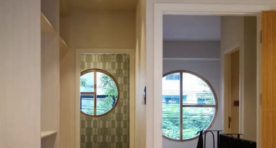 For rent 3 bedrooms townhouse in Watthana, Bangkok
