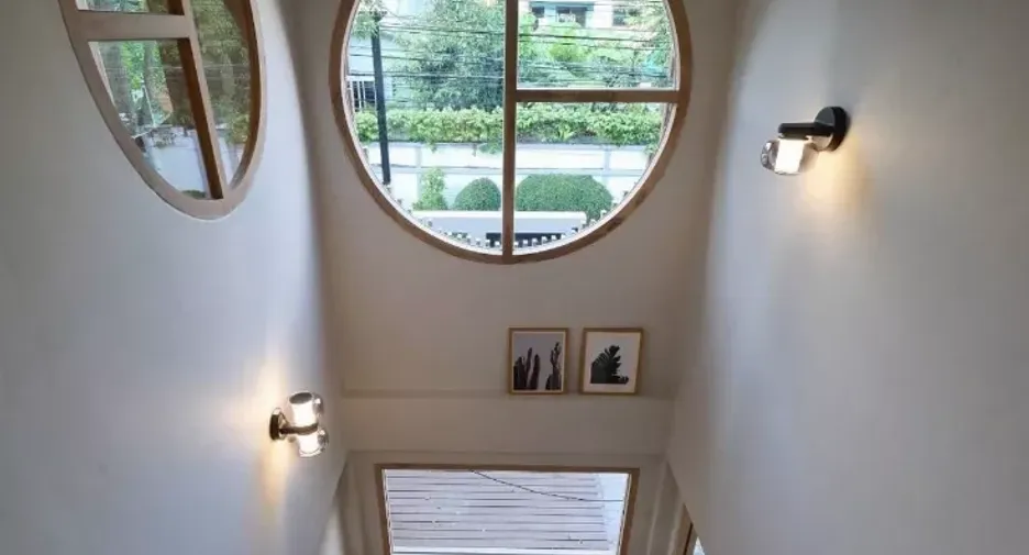 For rent 3 bedrooms townhouse in Watthana, Bangkok