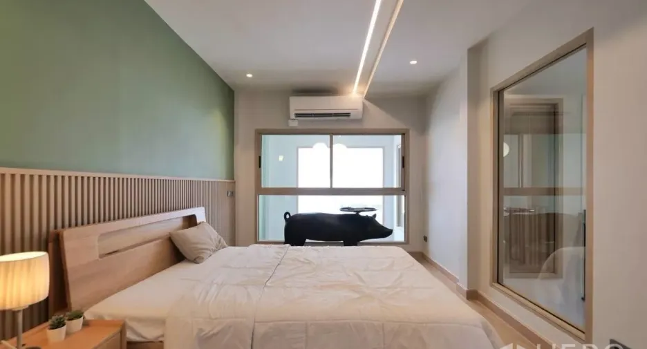 For rent 3 bedrooms townhouse in Watthana, Bangkok
