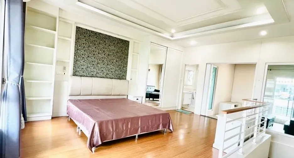For rent 3 bedrooms townhouse in Prawet, Bangkok