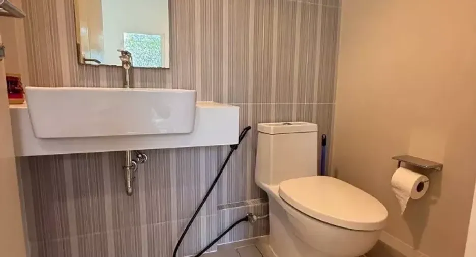For rent 3 ベッドルーム townhouse in Prawet, Bangkok