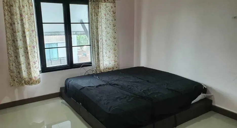 Casa adosada en venta de 3 habitaciones en Suan Luang, Bangkok