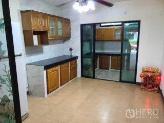 For sale 3 ベッドルーム townhouse in Suan Luang, Bangkok