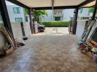 For sale 3 ベッドルーム townhouse in Suan Luang, Bangkok