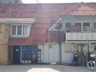 Casa adosada en alquiler de 3 habitaciones en Phra Khanong, Bangkok