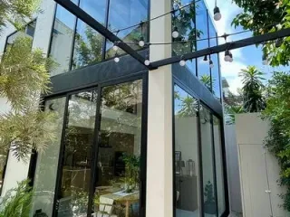 For sale 3 ベッドルーム townhouse in Khlong Toei, Bangkok