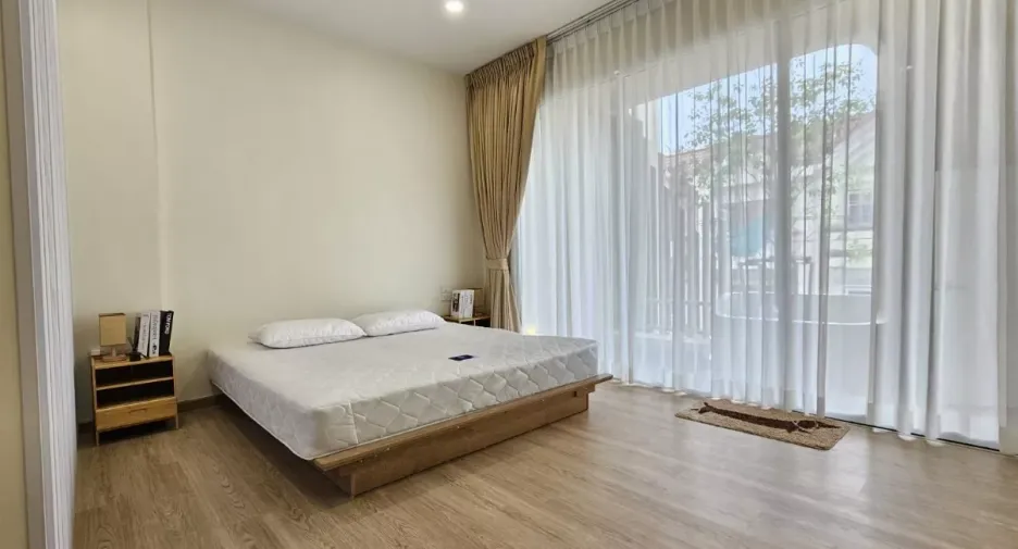 For sale 2 bedrooms townhouse in Lat Phrao, Bangkok