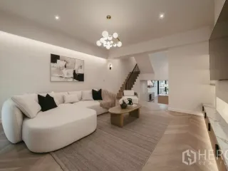Casa adosada en alquiler de 5 habitaciones en Khlong Toei, Bangkok