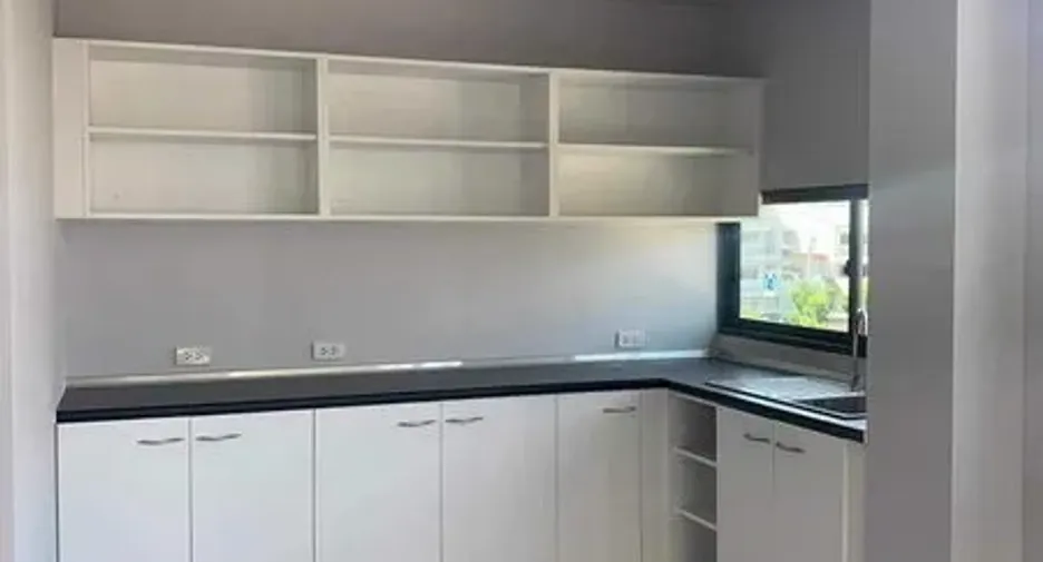 For rent and for sale 3 bedrooms townhouse in Yan Nawa, Bangkok