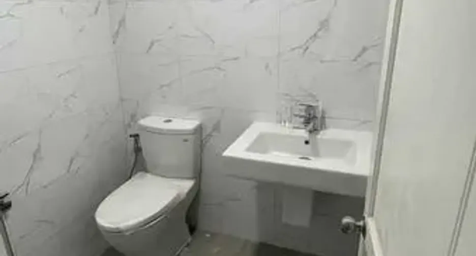 For sale 8 bedrooms townhouse in Prawet, Bangkok