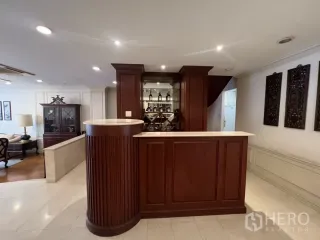 For sale 4 bedrooms townhouse in Bang Na, Bangkok
