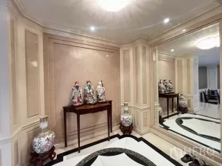 For sale 4 bedrooms townhouse in Bang Na, Bangkok