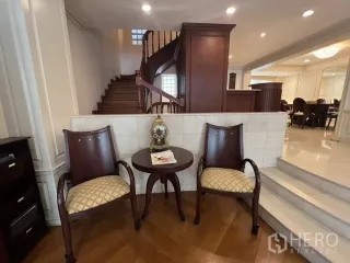 For sale 4 bedrooms townhouse in Bang Na, Bangkok